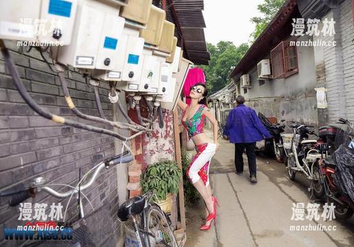 AISS爱丝(黄金版) - 写真中的索菲，汽车医生的魔法手指。