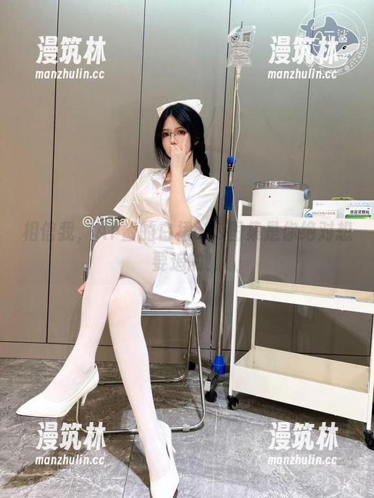 相信我，AT鲨的白裙cos图集是你绝对想要追的！