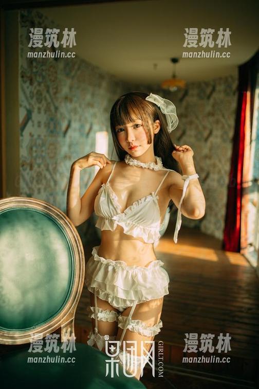 GIRLT果团网-甜Abby GIRLT果团网 - 绝了,透出的不是甜Abby的肉体,而是些超现实的期待。