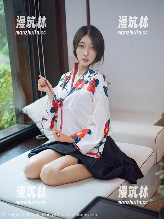 HuaYang花漾 - 王雨纯的瑜伽图鉴，合集里就像一场奇怪的旅程。