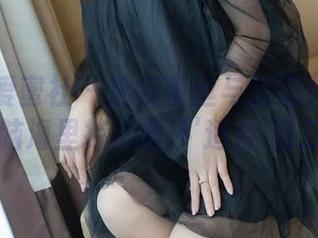 IMiss爱蜜社 – 透视蕾丝与张思允图集分享，脑海里持续循环’适合’这二字。