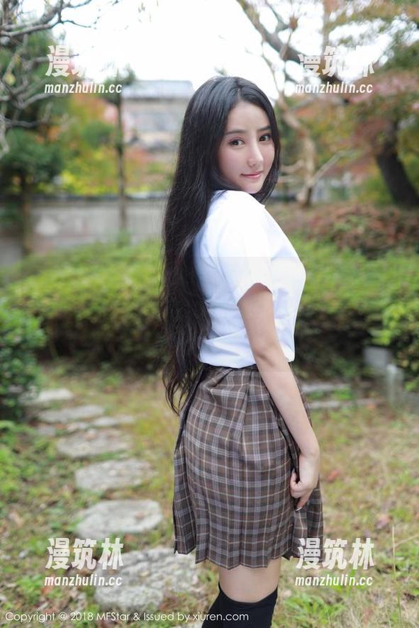 MFStar模范学院 - K8傲娇萌萌Vivian的泳装，居然让我想起了尴尬的游泳课堂，完美倒映一整个夏天！