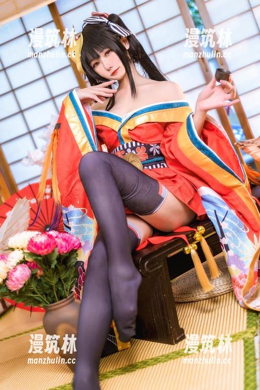 快止步！Momoko葵葵的最新连衣裙COS一定要捕捉这波美感！