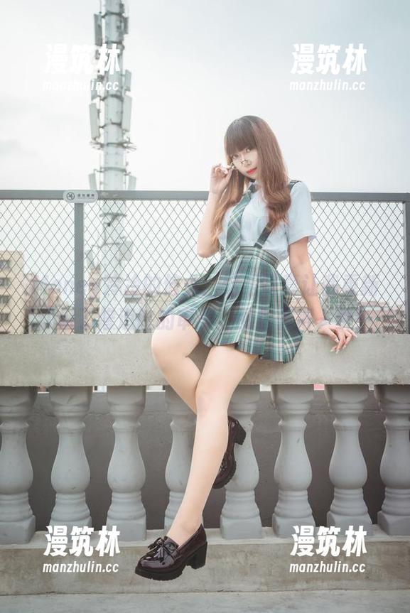 Money冷冷 Money冷冷的修女:这组写真让我重新认识了修道院的审美,图包值得一赞!