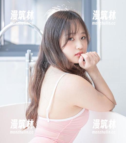 图片更新啦，Sia(시아)这次的夏季女王可谓是气场全开，photoquality炸裂！