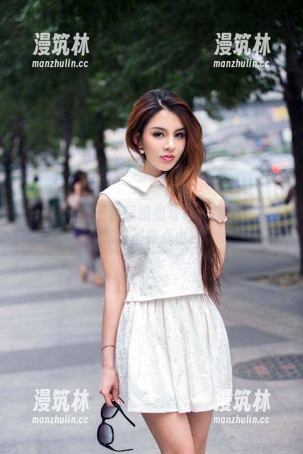 TuiGirl-王馨瑶 TuiGirl - 王馨瑶姐姐写真:妆容、姿态和气氛都有点小撩。