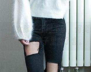 TuiGirl推女郎 – 不得不说，何奕恋泳装原图让人脑子里乱了套。