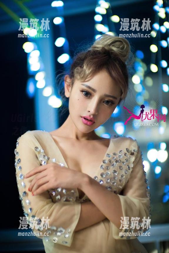 UGirls尤果网 - 细看Mikka涵涵的在线之作，眼镜扮演了啥角色？哈哈，你猜？