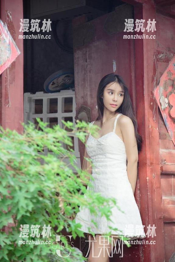 UGirls尤果网-陈雅漫 UGirls尤果网 - 夏日异常“火热”,多亏了陈雅漫的免费写真,快来感知凉意了吗?
