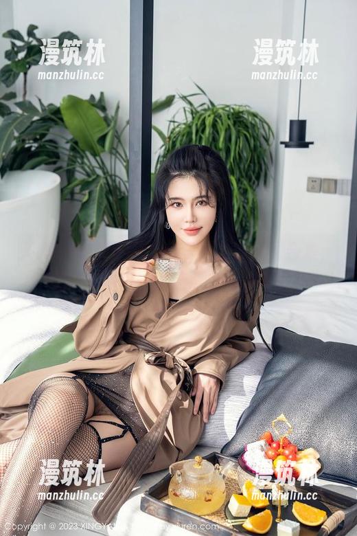 XINGYAN星颜社 - 李丽莎的礼服合集，整体风格统一得连颜色都乏味了？