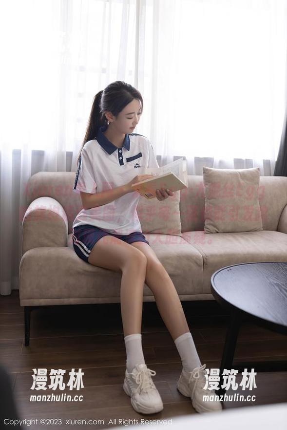 Xiuren秀人网 - 来看Egg-尤妮丝Egg的旗袍精选美图，似乎每一张都能引发我对现代潮流的大胆质疑。
