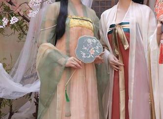 Xiuren秀人网 – Mieko林美惠子：无圣光的短裙漫步，万事皆可拍，甚至我的咖啡也想凑热闹～