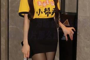 Xiuren秀人网 – 为啥你的泳池没Mila嘟嘟的照片那么迷人呢？