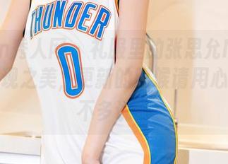 Xiuren秀人网 – 礼服里的张思允Nice：原图乍现之美，更新的时候请用心观看，不多说！