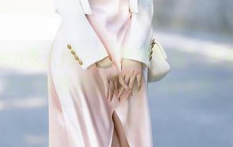 Xiuren秀人网 – 谁需要华服？王俪丁的牛仔裤照样撩到落泪的美图。