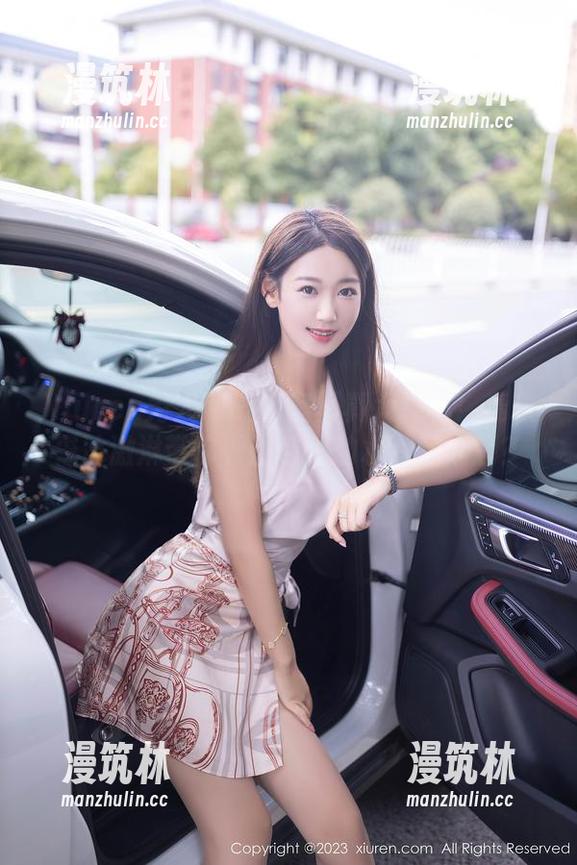 Xiuren秀人网-麦琪绫冰激淋 Xiuren秀人网 - 浴室写真大揭秘!麦琪绫冰激淋带你看图包里的水泡和红唇?