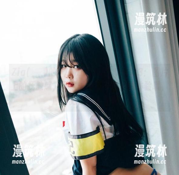 Zia(지아)的“UMIZINE”Vol.03：图片上的抚触感，又是一种不可言说的体验哦，原图更是耐人寻味。