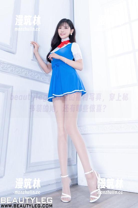 beautyleg - 小雪的福利写真，穿上秘书装的她，还有哪些惊喜？