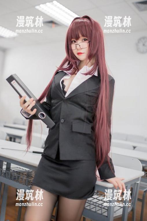 这里的yoko夏宅跟索尼子赫斯提亚又甜又辣，cos精选果然有不可思议的魔力。