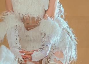 七月喵子图集更新：谁说体操服不能搞点花样？