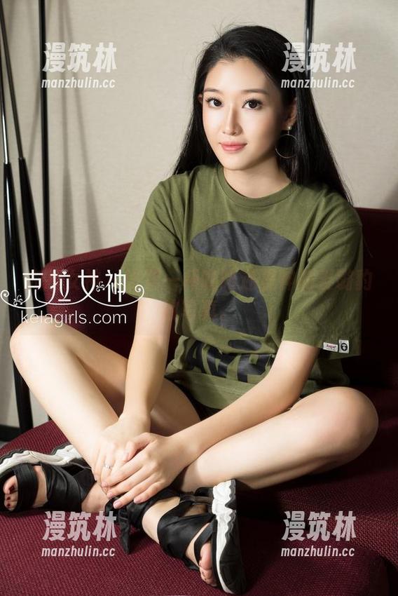 克拉女神 - 比第一杯咖啡还提神的姜璐豹纹写真。