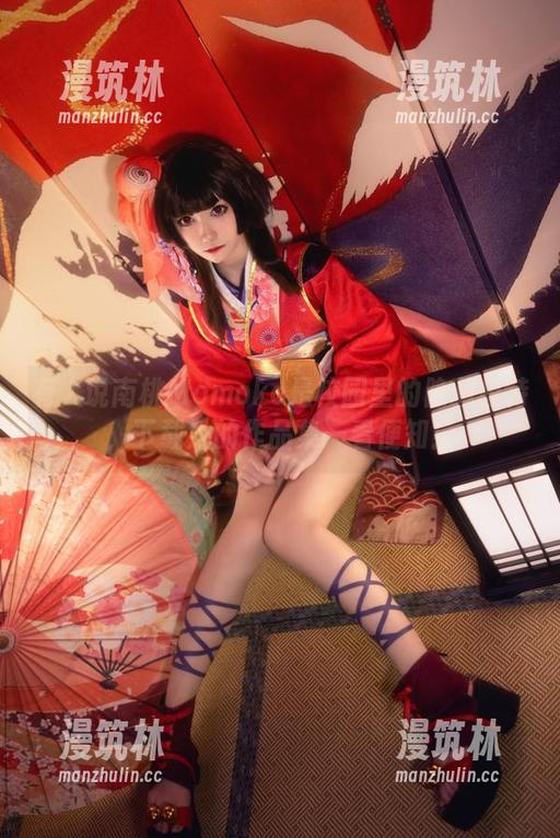 有人说南桃Momoko是校园里的隐藏模特，下载她的作品集一看便知！