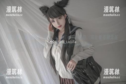 双人那一刻的默契，塔塔_Lo1iTa太会抓拍，完全看不到无圣光的尴尬，但却看到了小小的温馨！