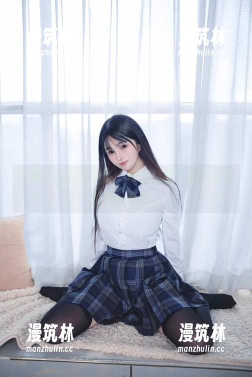 失眠小宁 失眠小宁高清摄影,护士装扮下的小小反差萌很有趣。
