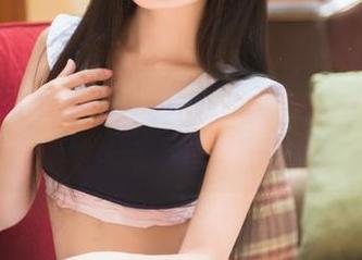 头条女神 – 校园景色与刘瑾希的套图，点击下载就趁现在！