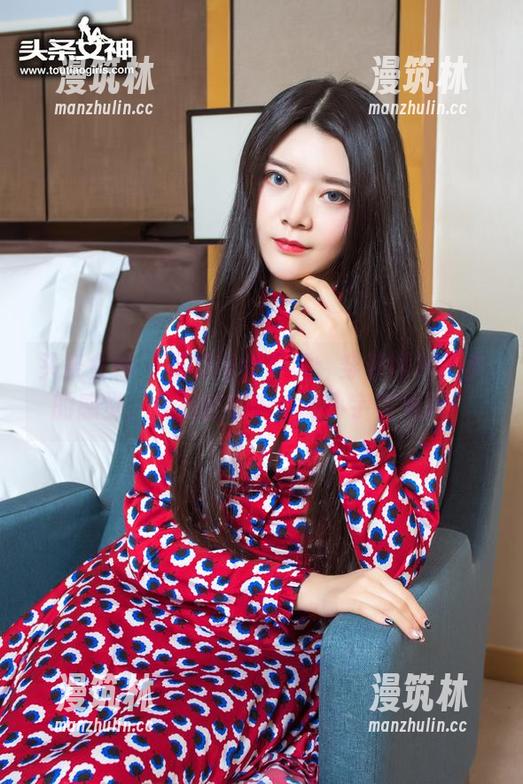头条女神-王竹 头条女神 - 王竹婚纱写真:穿着婚纱跑步的感觉,像是在和内心的小宇宙赛跑!