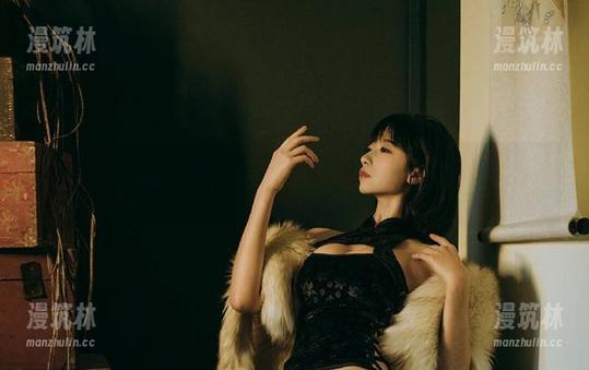 看！奈汐酱Nice和她的美图有种魅惑的魔法，大红帽的资源也是不容小觑哦。