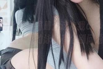 女主K的比基尼图册：这次我cos了自己，虽然她的泳衣有个别问题