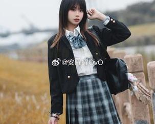 奶牛俏丽归来，安曜曜私拍套图，牛丝毫不矜持，直击心灵的欢乐音符！