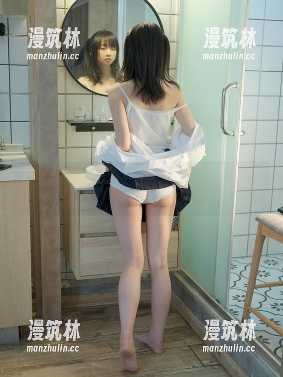 少女秩序 - 鹿可的腿又长又带感，让我想把这张图片一直留着盯着看！