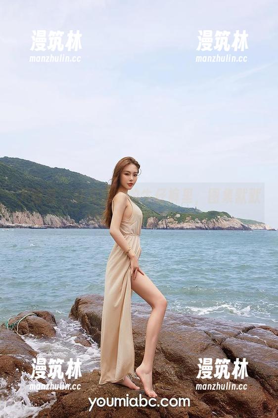 尤蜜荟 - 在周欣琪的牛仔裤里，图集默默地捉住了我的目光