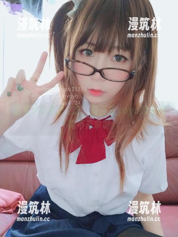 图集里的禁忌之恋，摇摇乐yoyo的私拍真不简单啊