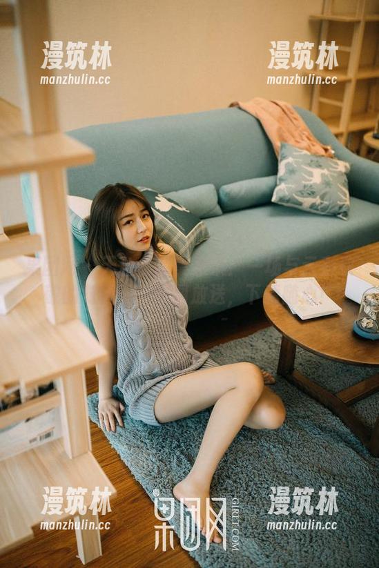 果团网-莫雅淇 果团网 - 天台上的莫雅淇:一场与云彩致敬的对话——原图放送,下载随心!