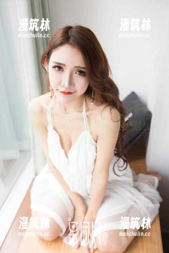 果团网-蜜桃Q妹儿 果团网 - 蜜桃Q妹儿的‘灰丝’写真集,高清得我怀疑人生,我的腿怎么没这么好看呢?
