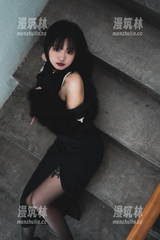 柒柒要乖哦 柒柒要乖哦私拍的兔女郎,原图其实是我道听途说的一个梦,别告诉我你信了!