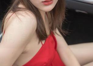 梦丝女神 – 雪馨的清新丝袜写真合集—一点不做作，自然反而让我松了一口气。