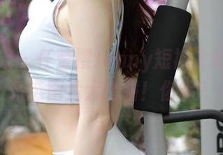 模范学院 – 任莹樱Jenny短裤大战，幻影精选图片大比拼！你呢？
