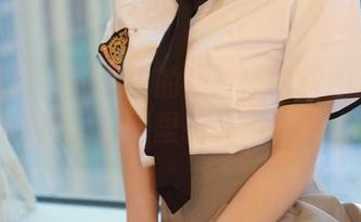 模范学院 – 图册中的豹纹：露露Andrea真敢弄啊，这图里有我不敢说的话。