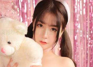 长发婚纱不求人，猫九酱的免费套图等你来撩！
