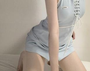 微密圈 – 相扑猫的经典果冻臀，原图教你欣赏小蛮腰的极致曲线。