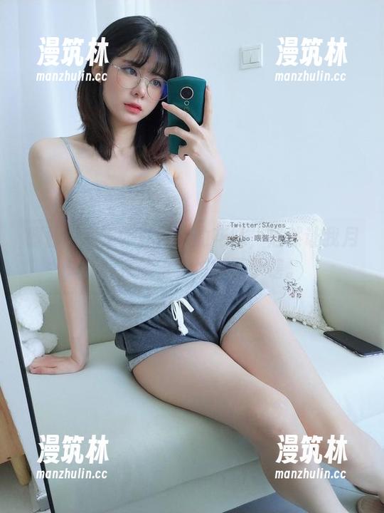 眼酱大魔王w私拍中的花嫁，居然让我月光照在脸上，也不至于瞎。
