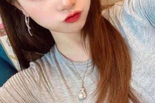 微密圈 – 本来没想点开，结果被禅雨儿Lynne的自拍“圈粉”，这算不算新风格的写真作品？