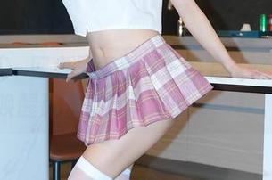秀人网 – 网盘里藏着周于希的花嫁合集，唤醒那份来自心底的小暧昧。