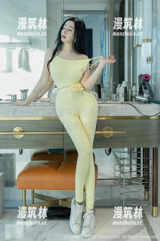 秀人网 - 大美媚京的新作：双马尾，让人又爱又恨的写真集