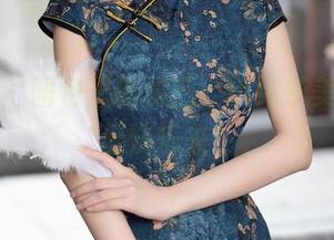 秀人网 – 图包里的秘密：小纯子美足，踩出快乐来！