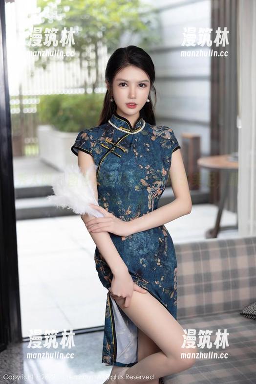 秀人网-小纯子 秀人网 - 图包里的秘密:小纯子美足,踩出快乐来!
